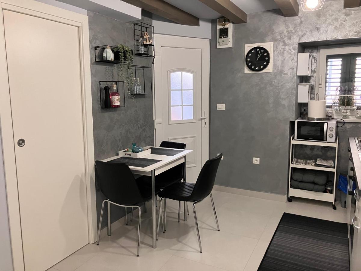 Studio "Mol" Baška Exterior foto